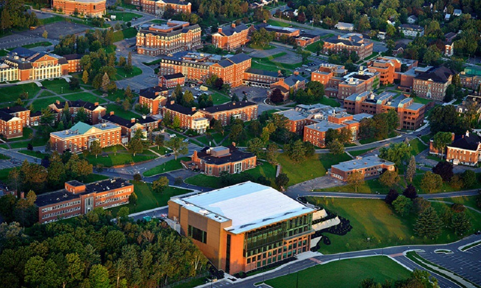 Đại học New Brunswick sở hữu khuôn viên rộng lớn