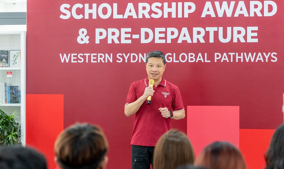 Giáo sư Yi-chen Lan gửi gắm lời khuyên đến sinh viên nhận học bổng Western Sydney International