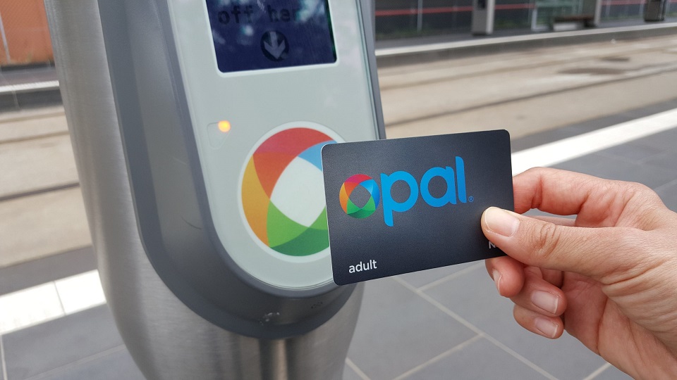 Thẻ Opal có thể sử dụng khi lên xuống metro, xe buýt hay tàu hỏa