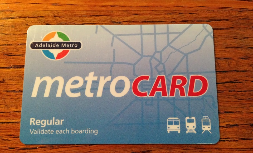 Du học sinh bang Nam Úc thường sử dụng thẻ Metrocard khi đi xe buýt hoặc xe lửa