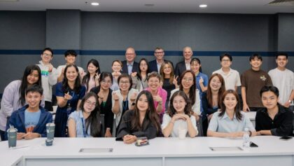 Hiệu trưởng Đại học Macquarie gặp gỡ sinh viên Global Pathways trong chuyến thăm Việt Nam