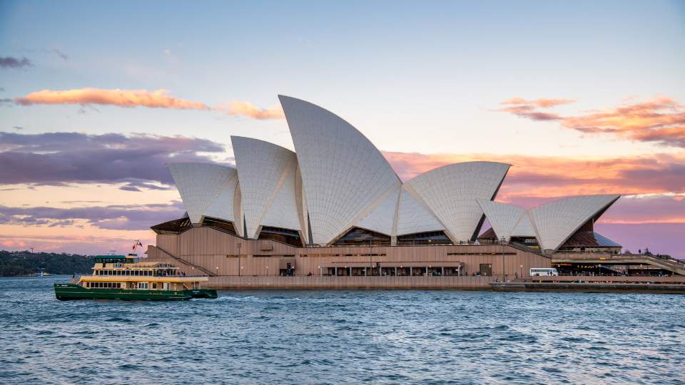 Nhà hát Opera Sydney là một trong những địa điểm nhất định phải đến tại Sydney.