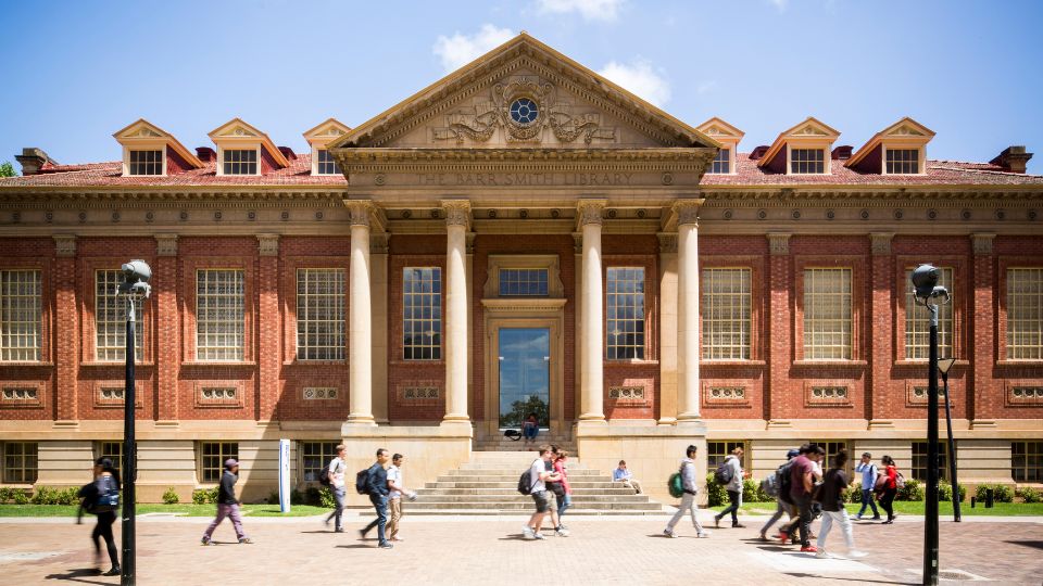 Đại học Adelaide thuộc top 89 Đại học xuất sắc nhất thế giới (theo QS World University Rankings, 2024)