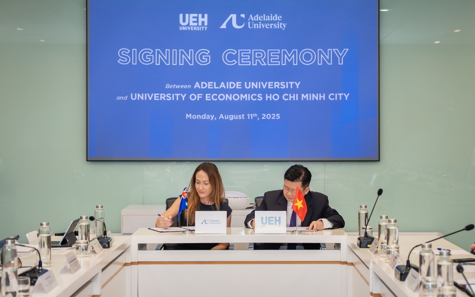 Buổi lễ ký kết đại học Adelaide và UEH
